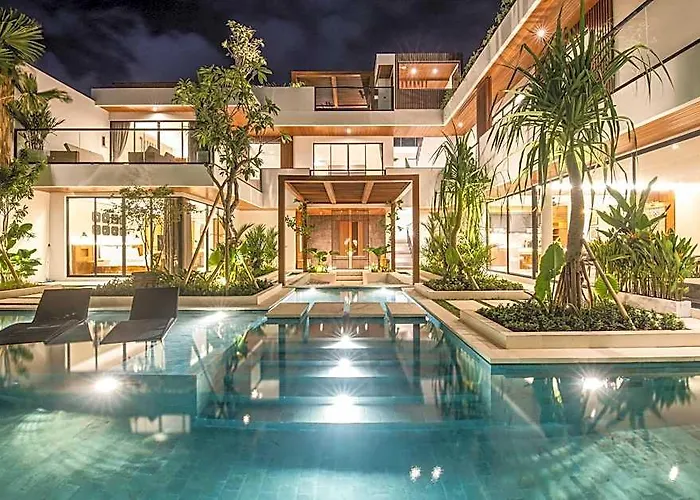 Brand New Luxury 5 Bedroom 200m To Brawah Villa